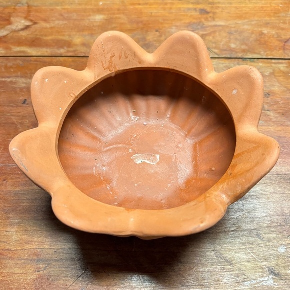 Terracotta Flower Planter Pot Bowl - Picture 9 of 11